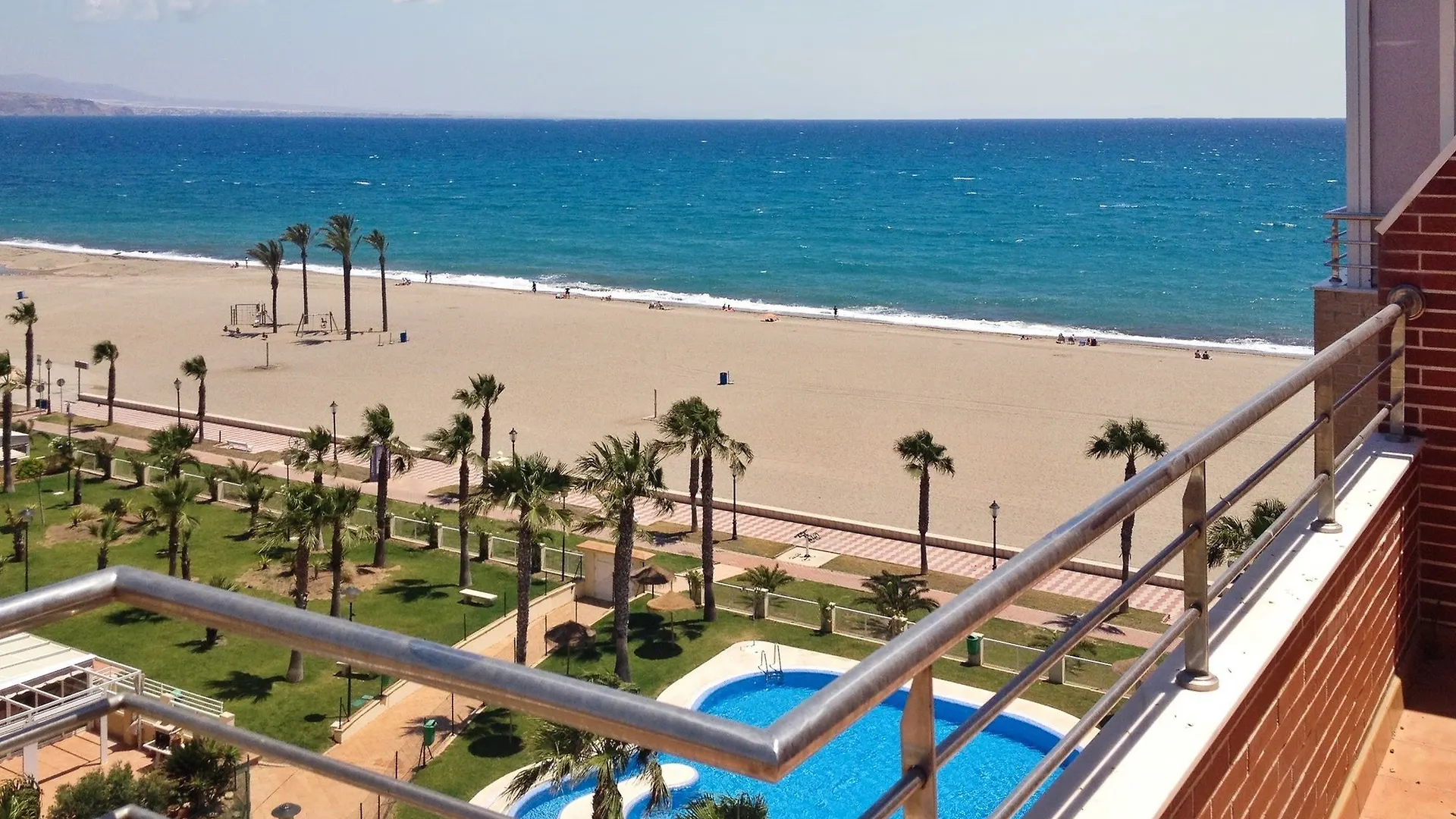 Sea-View Apartment In Roquetas De Mar, Andalusia, W/ Air Con, Terrace
